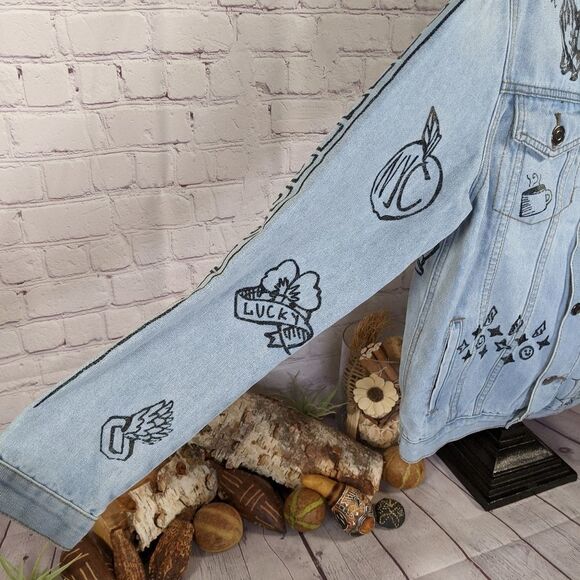 Carbon Light Wash Graffiti Jean Jacket - Picture 3 of 7